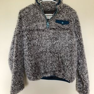 Fuzzy pullover